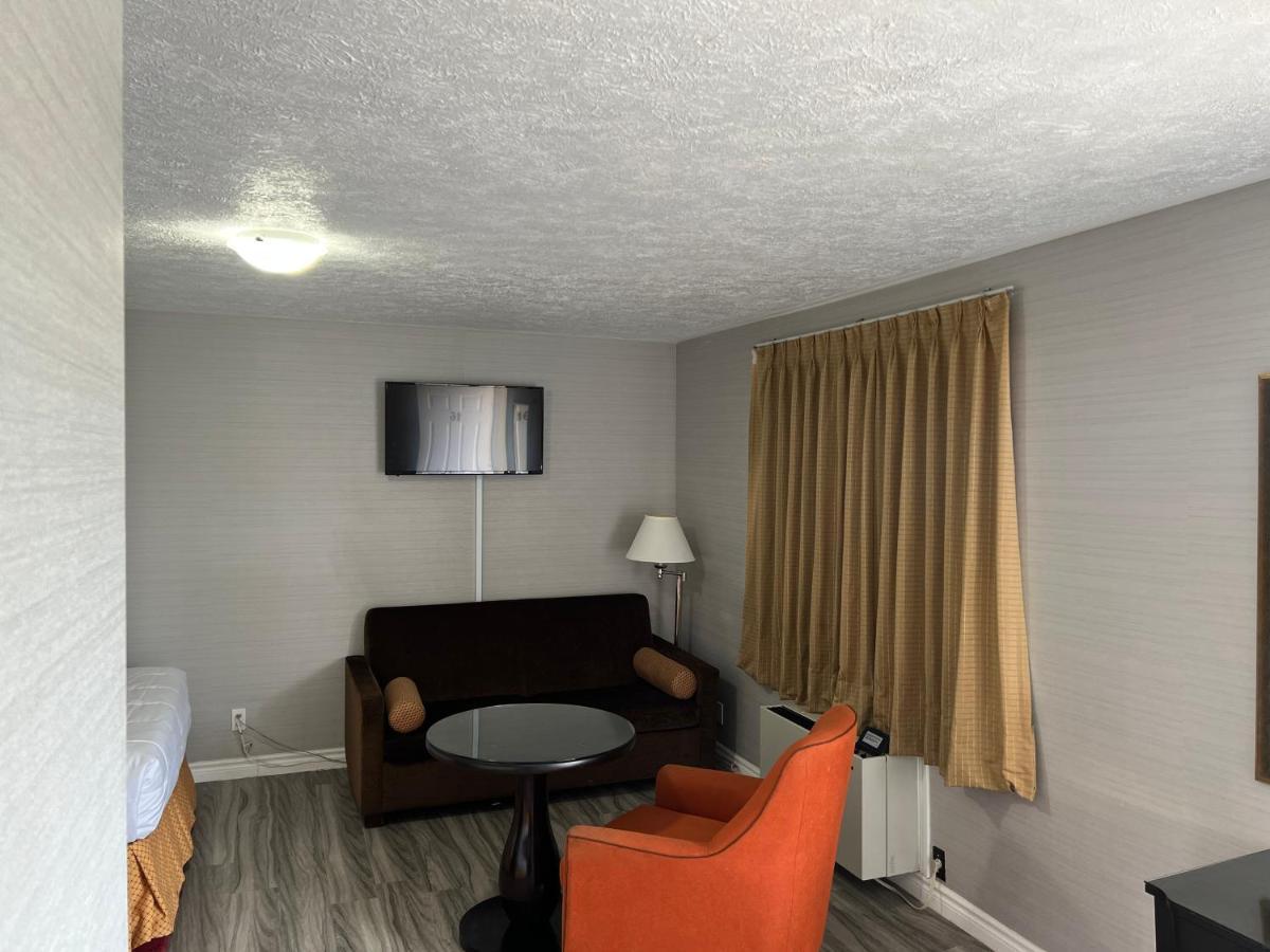 Wiarton Willys Inn Ngoại thất bức ảnh
